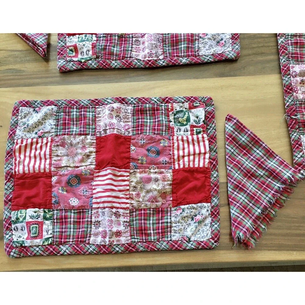 Set of 4 Vintage patchwork placemats with matching Napkins